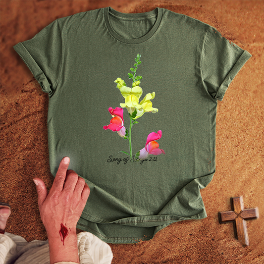 Vibrant Snapdragon Flowers T-shirt